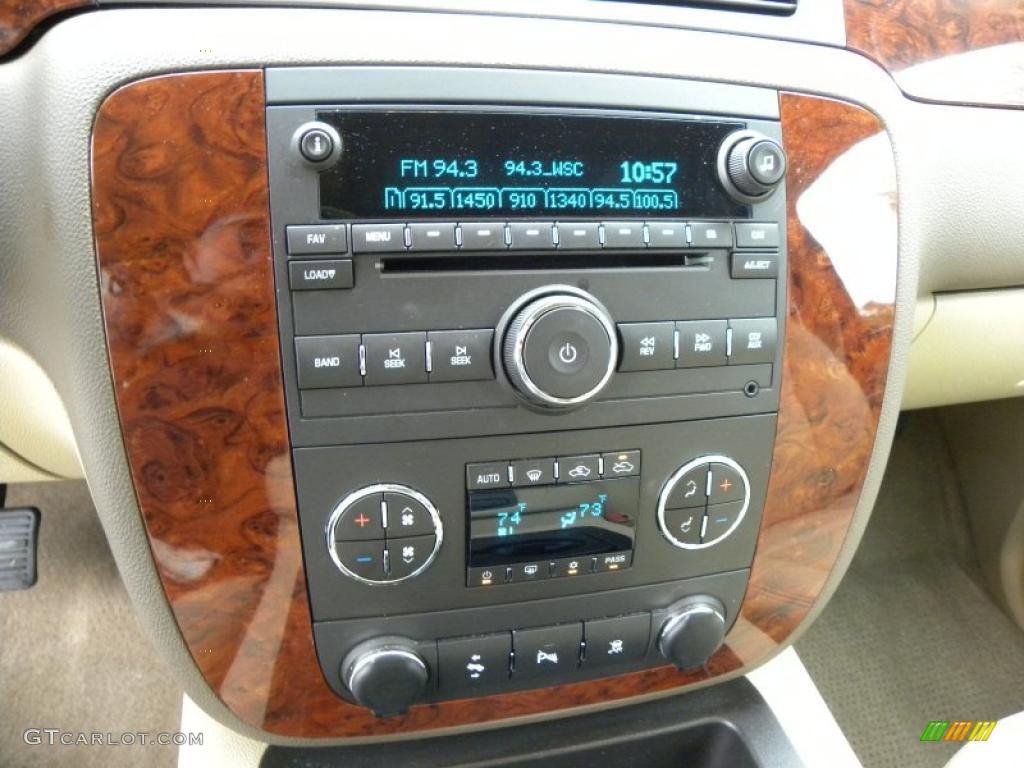 2009 Chevrolet Avalanche LT Controls Photo #43375256