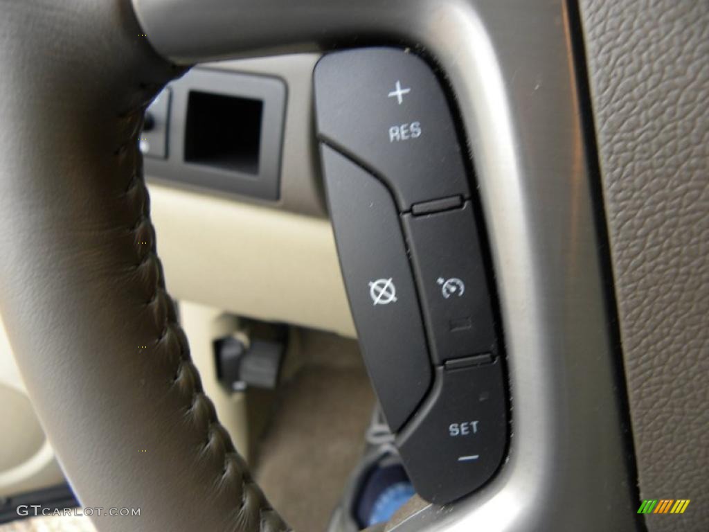 2009 Chevrolet Avalanche LT Controls Photo #43375264