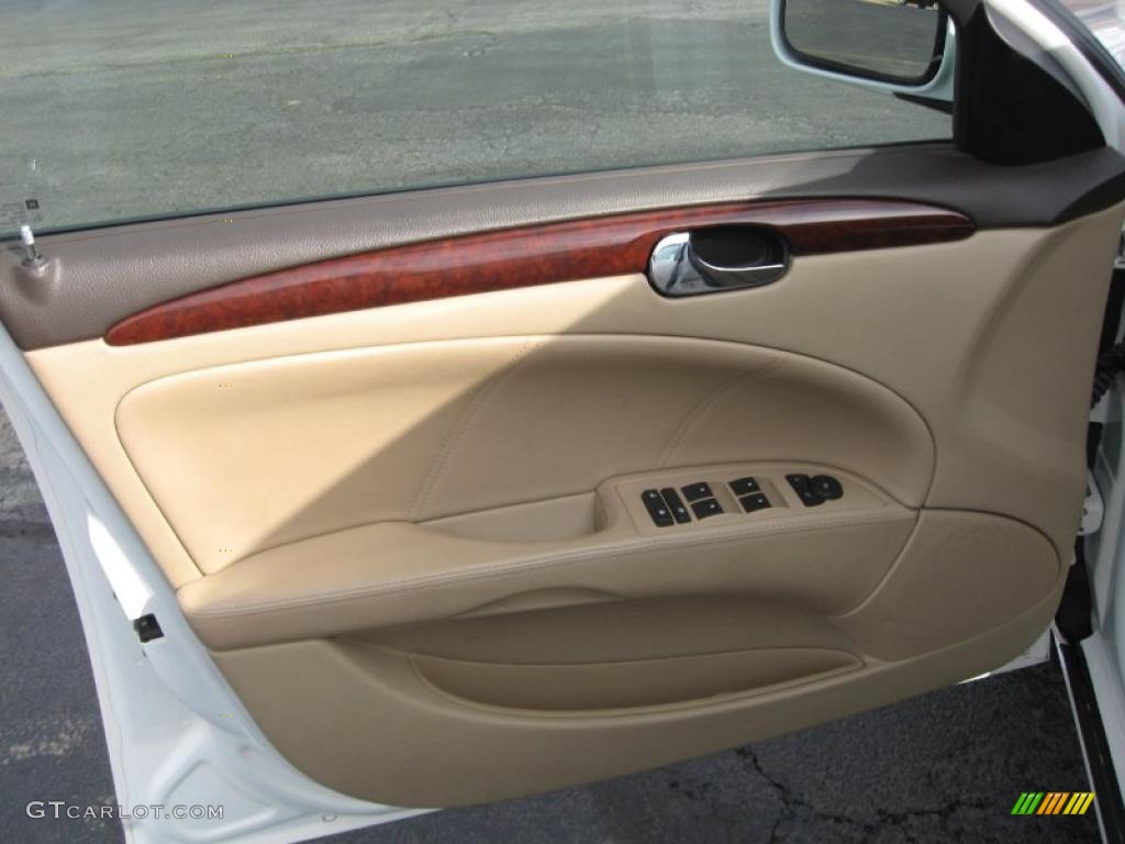 2008 Buick Lucerne CX Cocoa/Cashmere Door Panel Photo #43379428