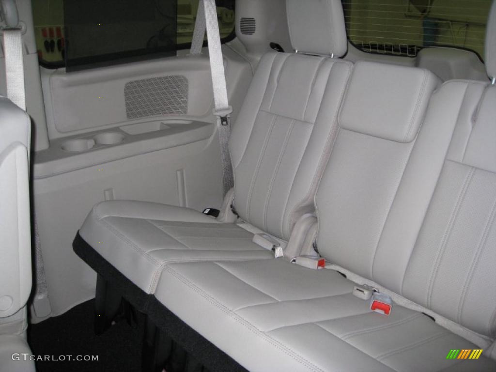 Black/Light Graystone Interior 2011 Chrysler Town & Country Touring - L Photo #43382216