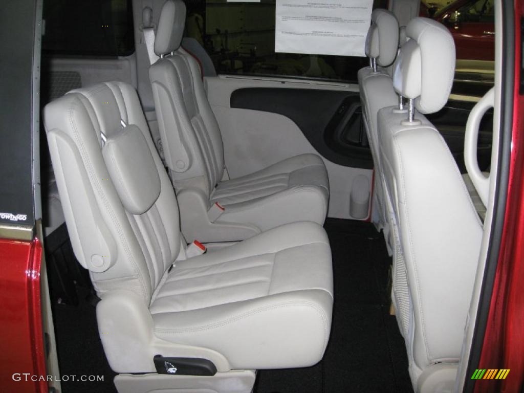Black/Light Graystone Interior 2011 Chrysler Town & Country Touring - L Photo #43382231