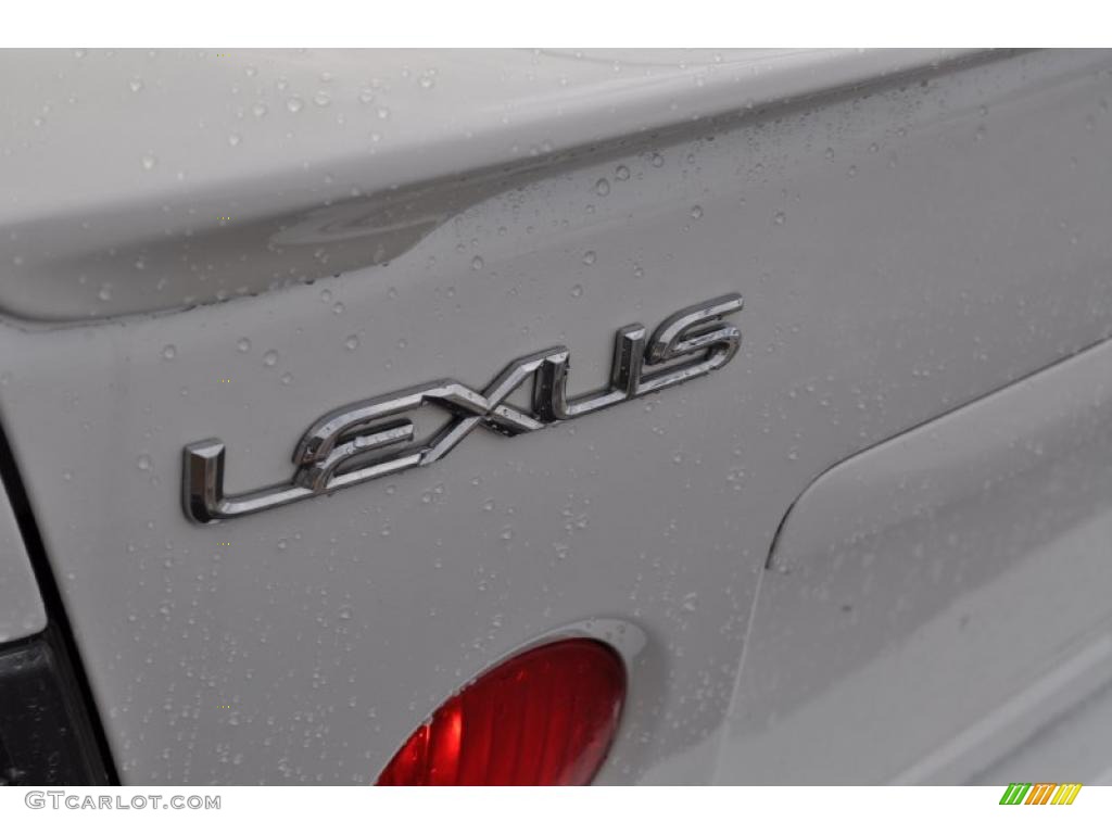 2005 Lexus IS 300 Marks and Logos Photo #43385659
