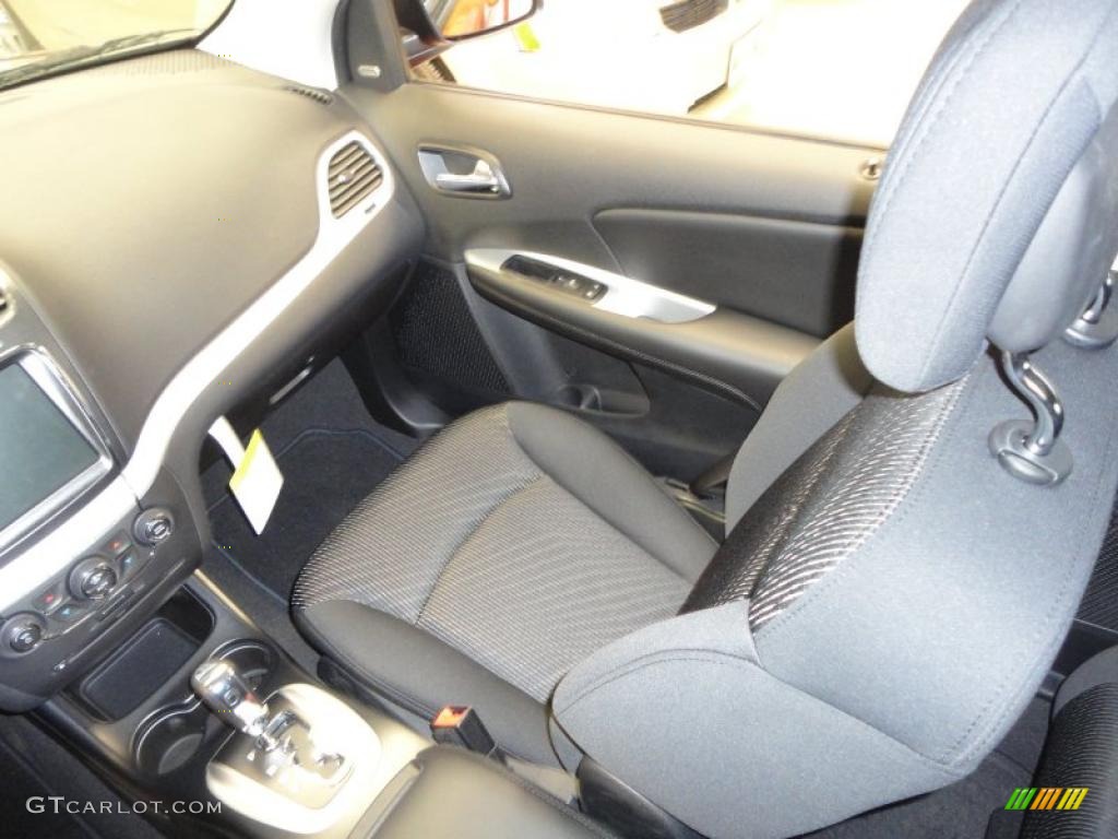 Black Interior 2011 Dodge Journey Mainstreet Photo #43387875