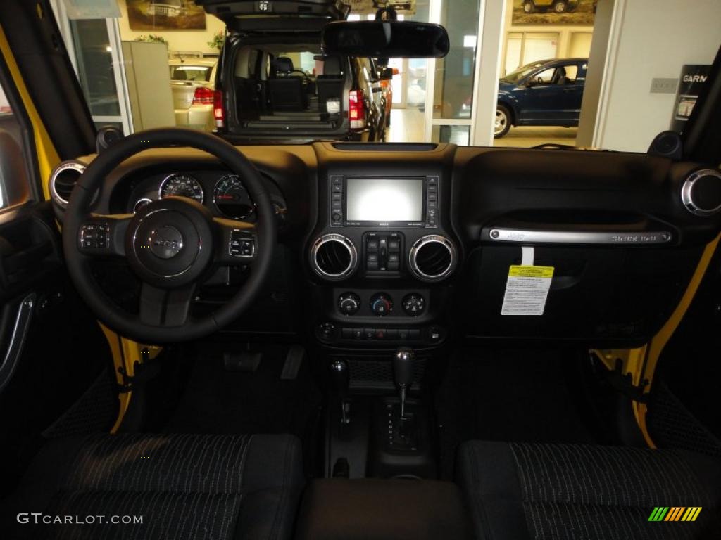 2011 Jeep Wrangler Unlimited Sahara 4x4 Black Dashboard Photo #43388752