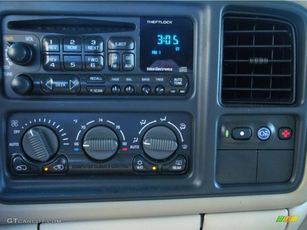 2001 Chevrolet Suburban 1500 Z71 Controls Photo #43389923