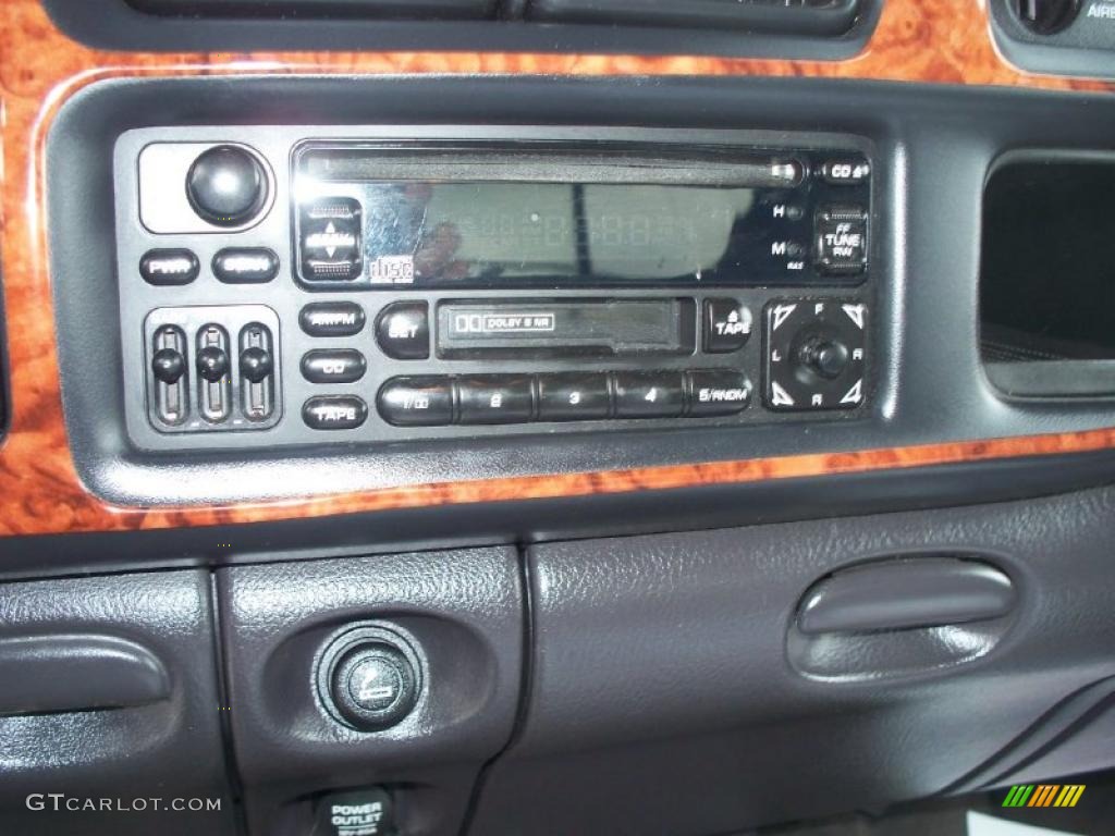 2001 Dodge Ram 2500 SLT Quad Cab 4x4 Controls Photo #43389983