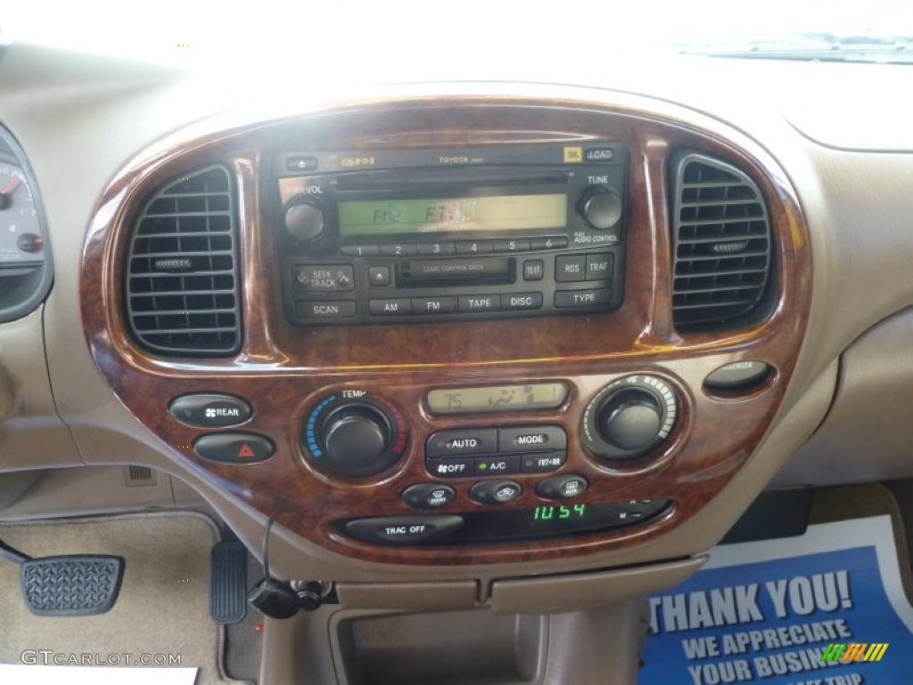 2004 Toyota Sequoia SR5 Controls Photo #43393092