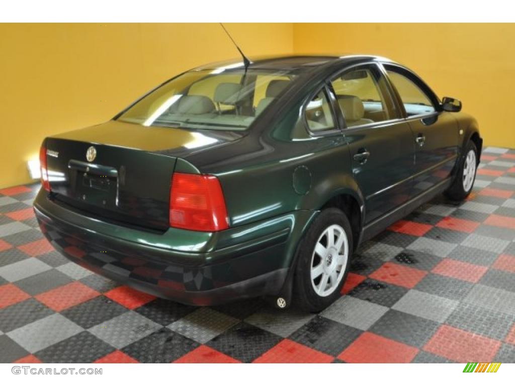 1999 Passat GLS Sedan - Royal Green Pearl / Beige photo #4