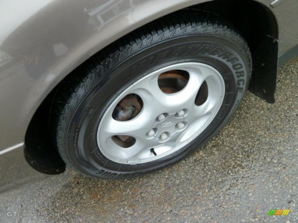 1999 Oldsmobile Intrigue GX Wheel Photos