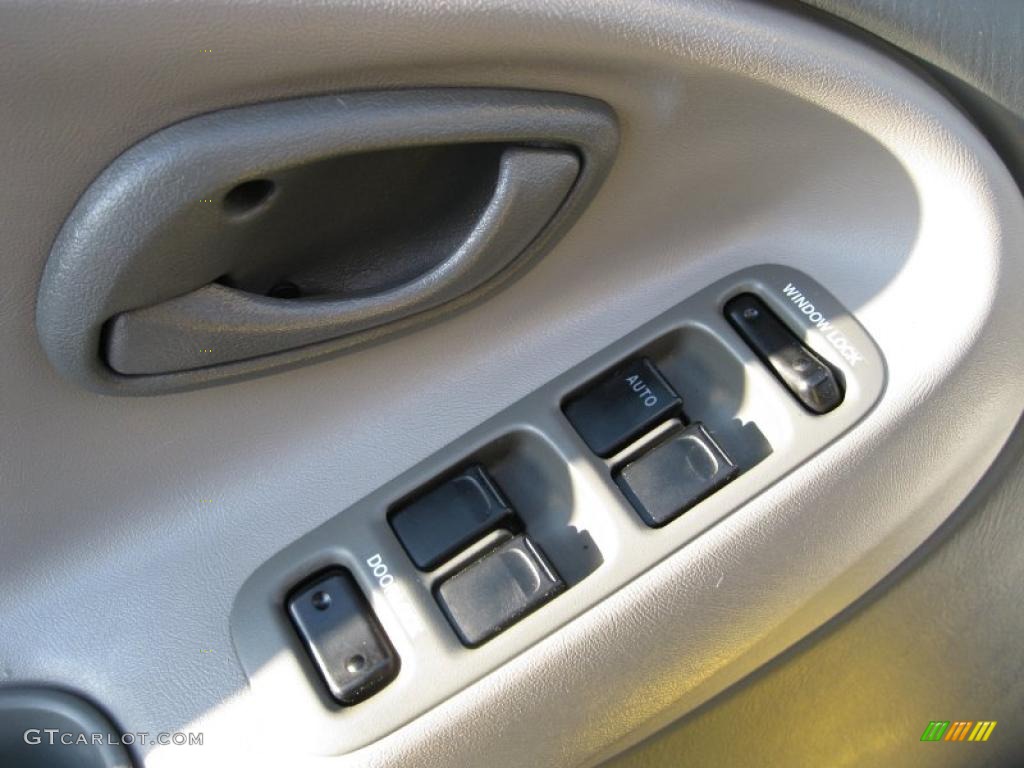 2002 Chevrolet Tracker ZR2 4WD Hard Top Controls Photo #43395124