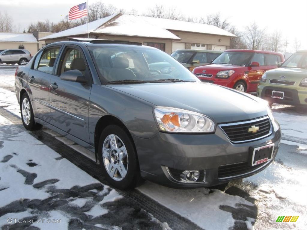 2006 Malibu LT V6 Sedan - Medium Gray Metallic / Titanium Gray photo #1