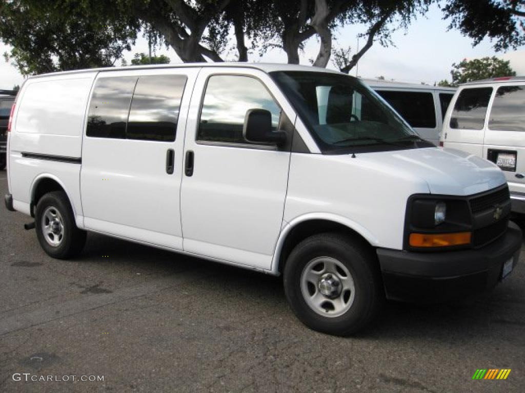 2008 Express 1500 Commercial Van - Summit White / Medium Pewter photo #1