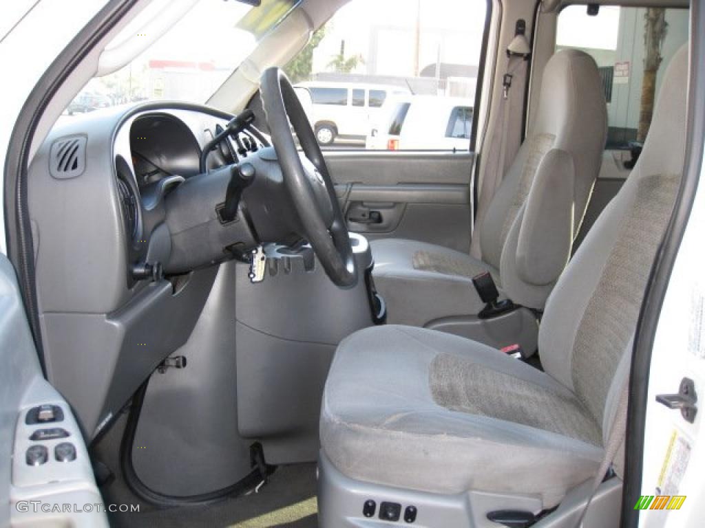 2005 E Series Van E350 Super Duty XLT Extended Passenger - Oxford White / Medium Flint photo #9