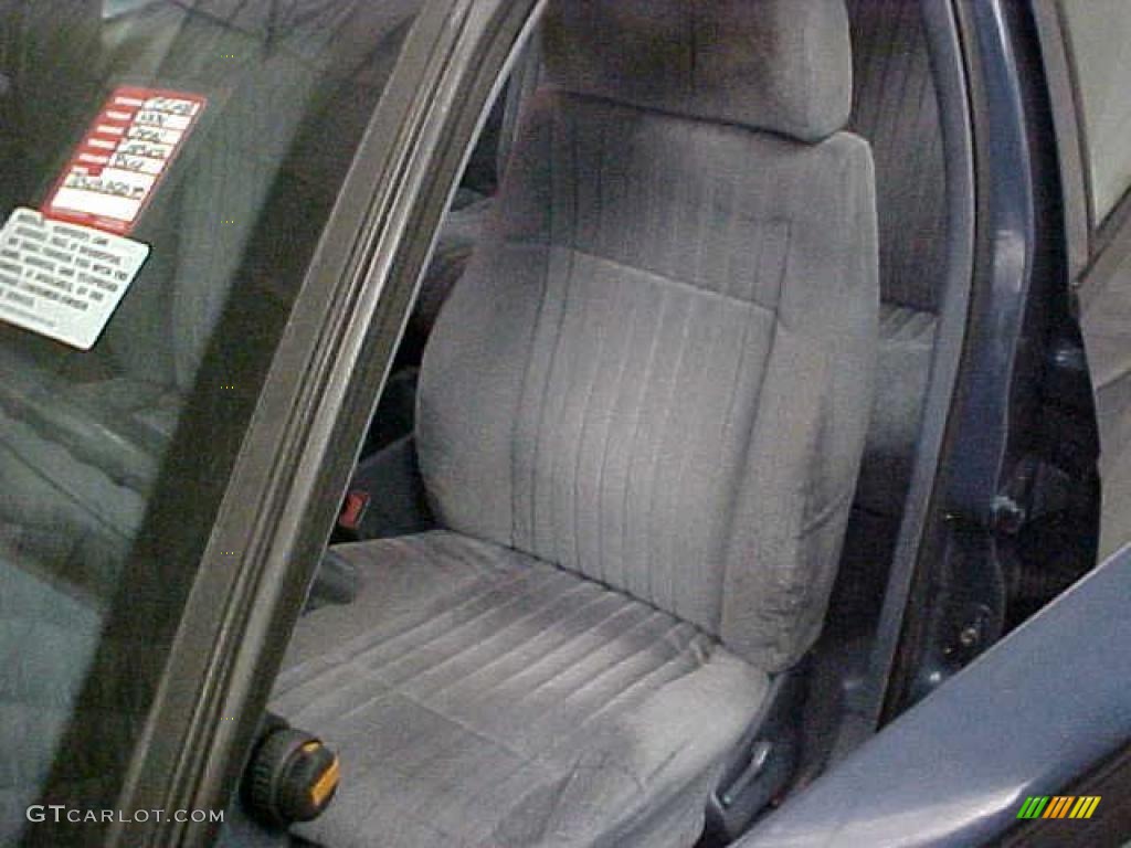 1994 Corsica Sedan - Medium Adriatic Blue Metallic / Blue photo #17