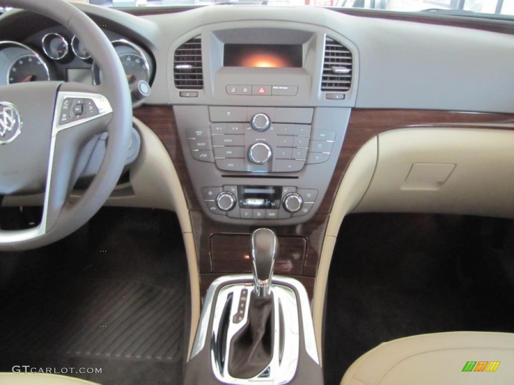 2011 Buick Regal CXL Controls Photo #43407260