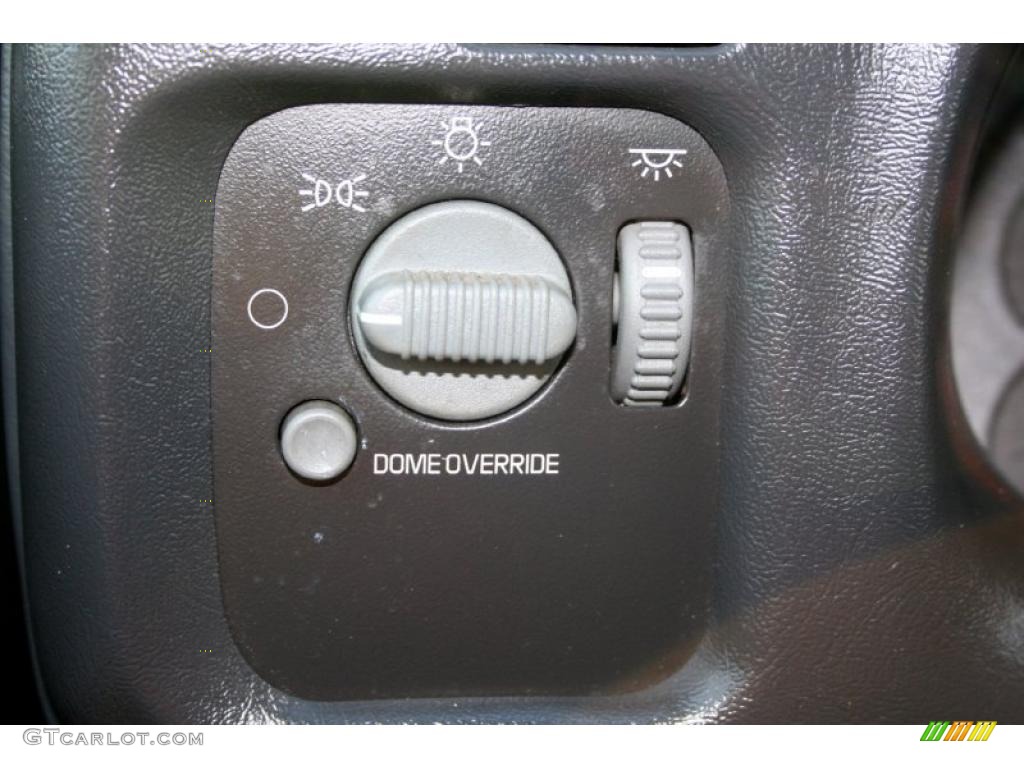 2000 GMC Sonoma SLS Sport Extended Cab 4x4 Controls Photo #43411540