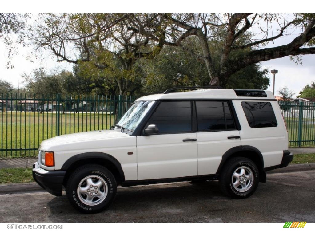 Chawton White 2000 Land Rover Discovery II Standard Discovery II Model Exterior Photo #43411912