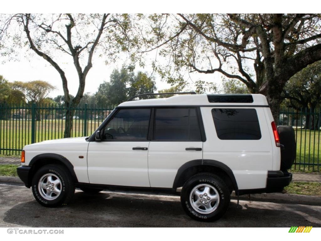 Chawton White 2000 Land Rover Discovery II Standard Discovery II Model Exterior Photo #43411928