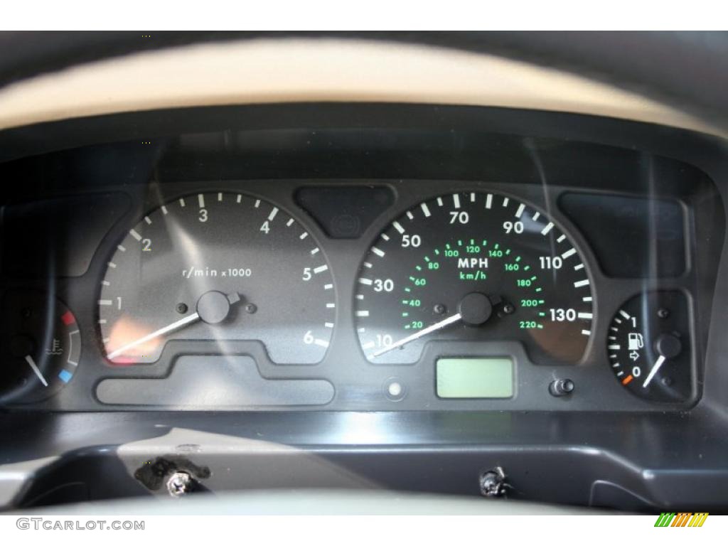 2000 Land Rover Discovery II Standard Discovery II Model Gauges Photo #43412776