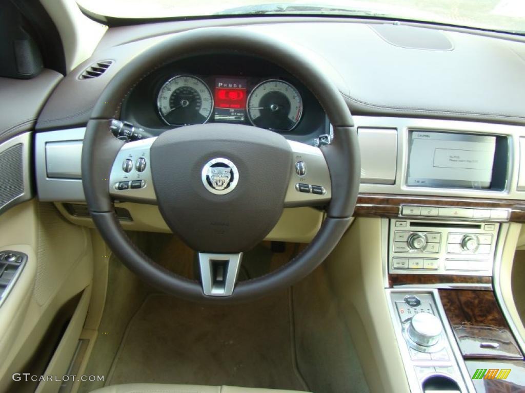 2011 Jaguar XF Premium Sport Sedan Controls Photo #43414852
