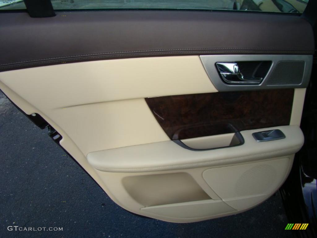 2011 Jaguar XF Premium Sport Sedan Barley Beige/Truffle Brown Door Panel Photo #43414896