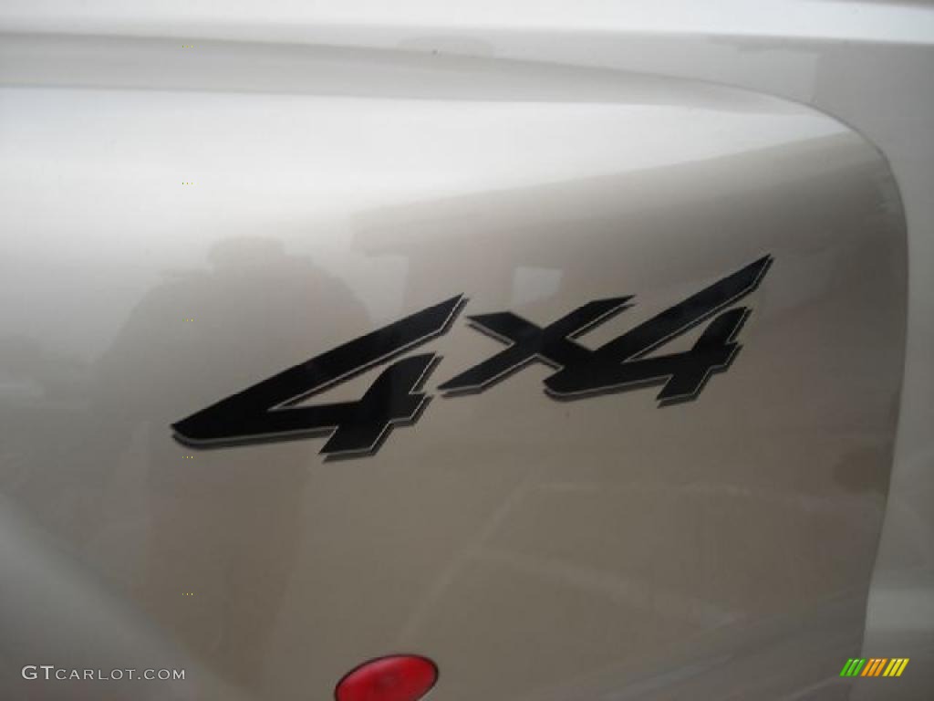 2001 Ford F350 Super Duty XLT SuperCab 4x4 Dually Marks and Logos Photos