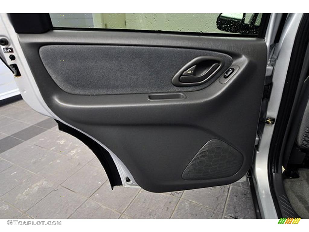 2003 Mazda Tribute LX-V6 4WD Dark Flint Gray Door Panel Photo #43419017