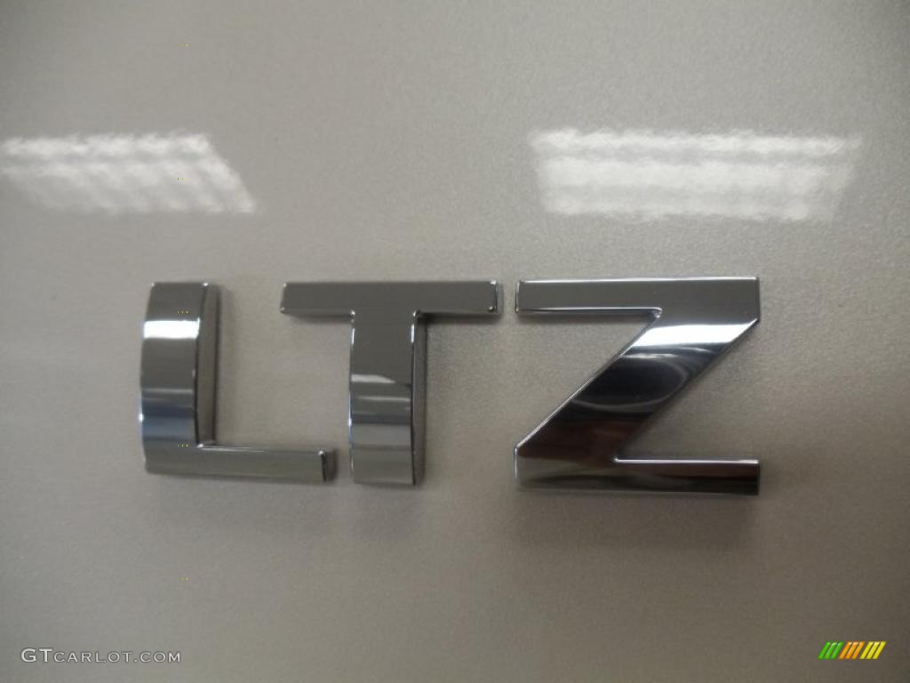 2009 Chevrolet Tahoe LTZ Marks and Logos Photo #43420492