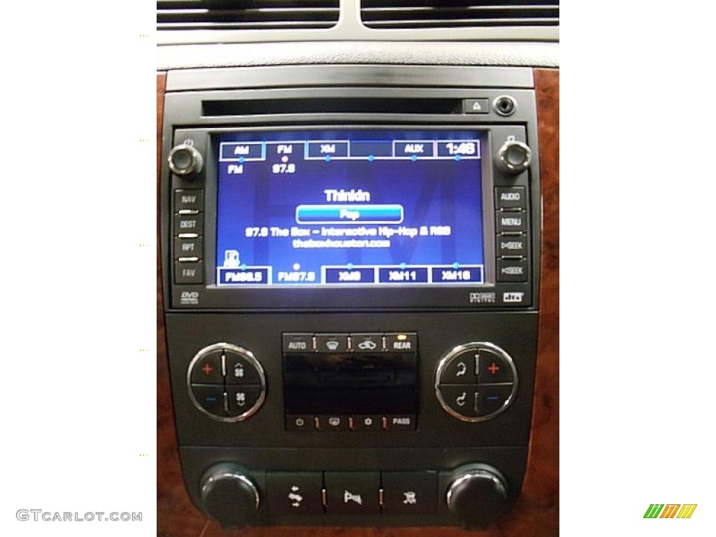 2009 Chevrolet Tahoe LTZ Controls Photo #43420636