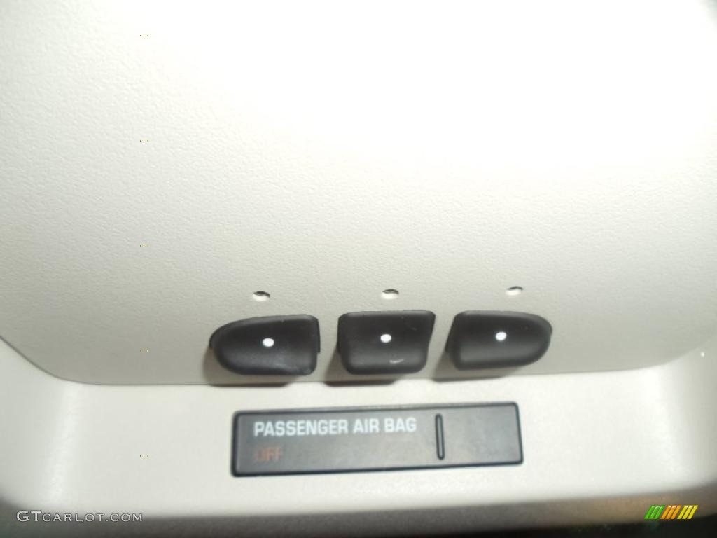 2009 Tahoe LTZ - White Diamond Tricoat / Ebony photo #35