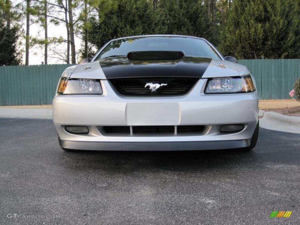 2003 Mustang GT Coupe - Silver Metallic / Medium Graphite photo #23