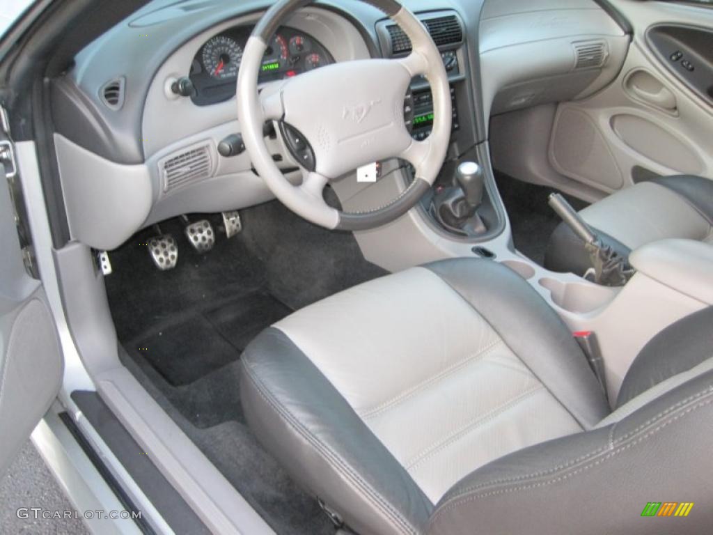 Medium Graphite Interior 2003 Ford Mustang GT Coupe Photo #43430689
