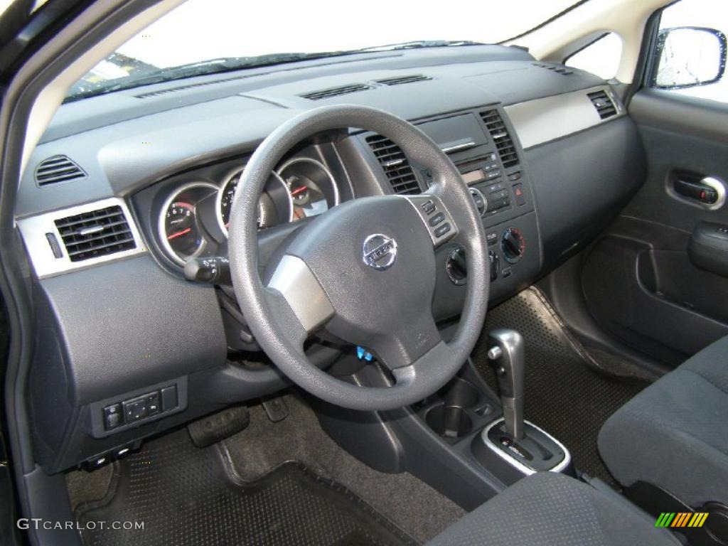 2010 Nissan Versa 1.8 S Hatchback Charcoal Dashboard Photo #43431357