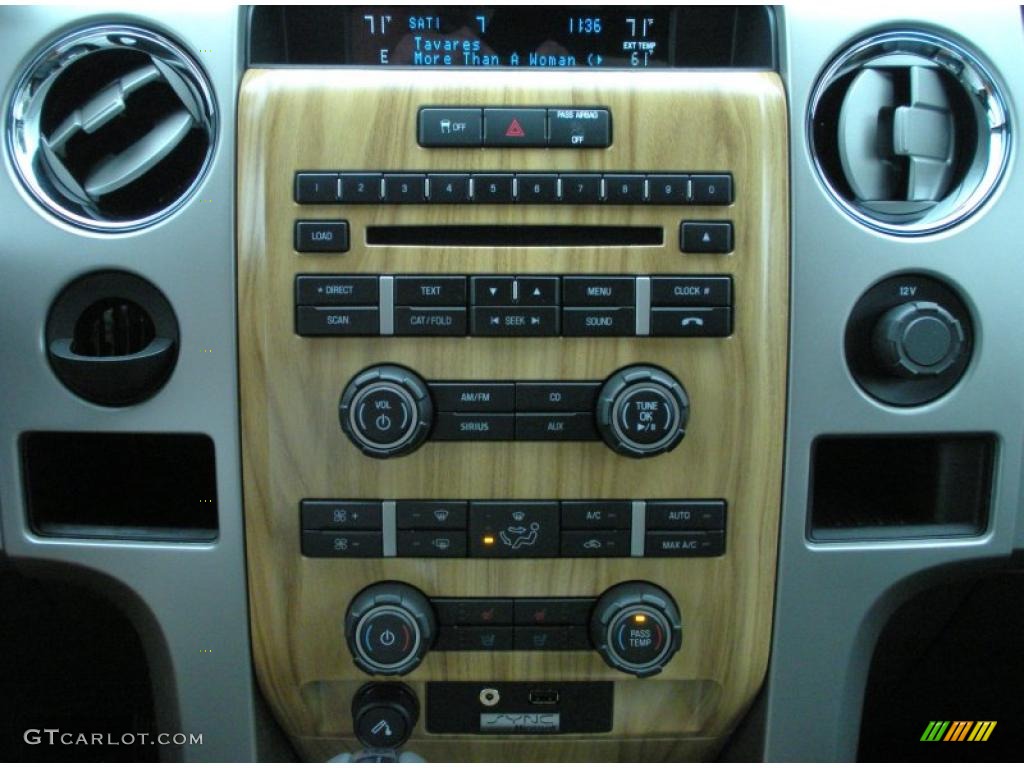 2011 Ford F150 Lariat SuperCrew Controls Photo #43436203