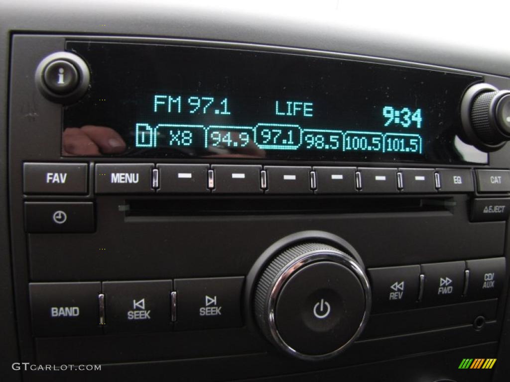 2011 Chevrolet Silverado 2500HD LT Crew Cab 4x4 Controls Photo #43436947