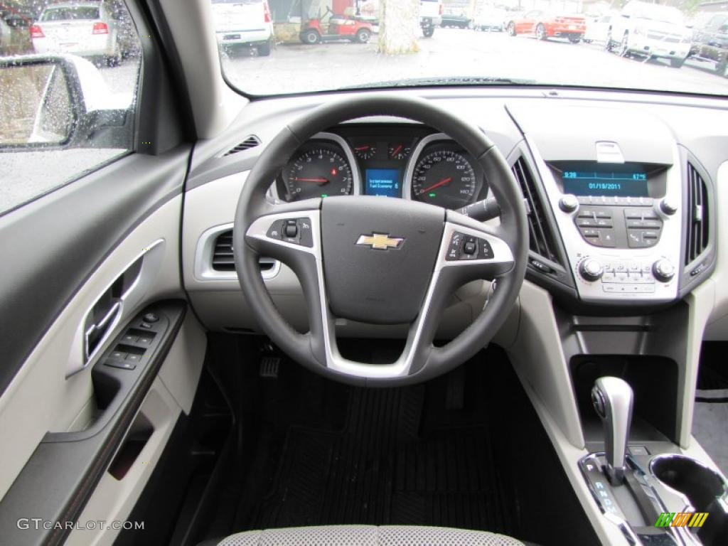 2011 Chevrolet Equinox LT Light Titanium/Jet Black Dashboard Photo #43437391