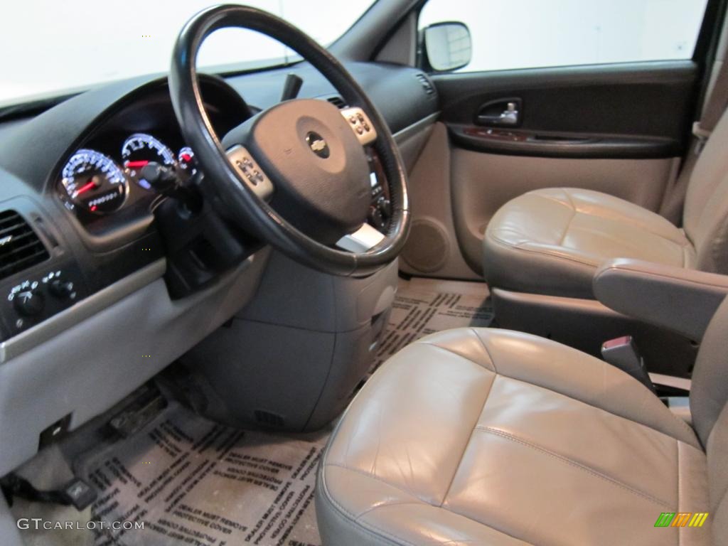 Medium Gray Interior 2005 Chevrolet Uplander LT Photo #43444656