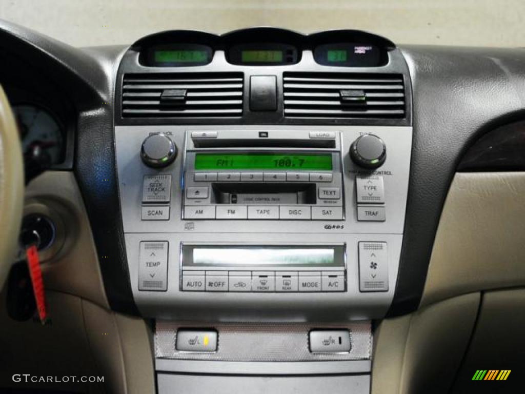 2004 Toyota Solara SLE V6 Coupe Controls Photo #43447109