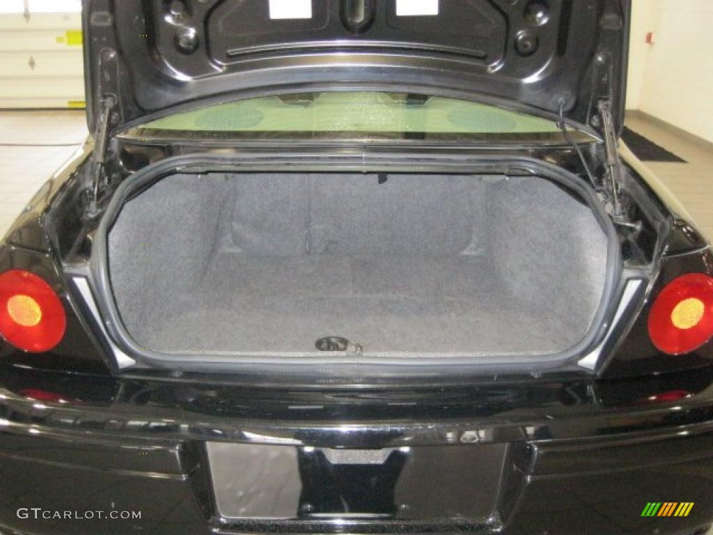 2004 Chevrolet Impala SS Supercharged Trunk Photos