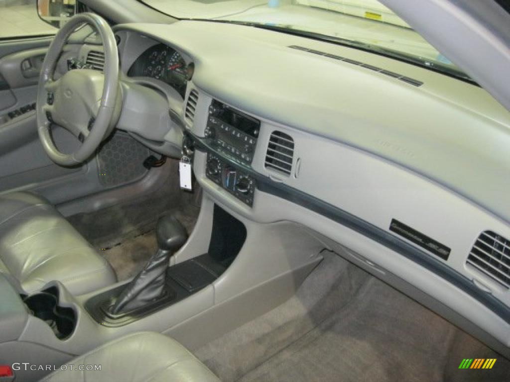 2004 Chevrolet Impala SS Supercharged Medium Gray Dashboard Photo #43452412