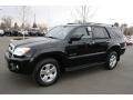 Black - 4Runner SR5 4x4 Photo No. 5