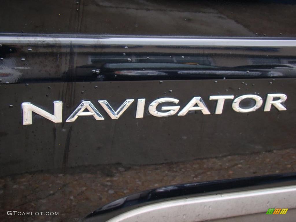 2004 Navigator Luxury - Black Clearcoat / Dove Grey photo #41