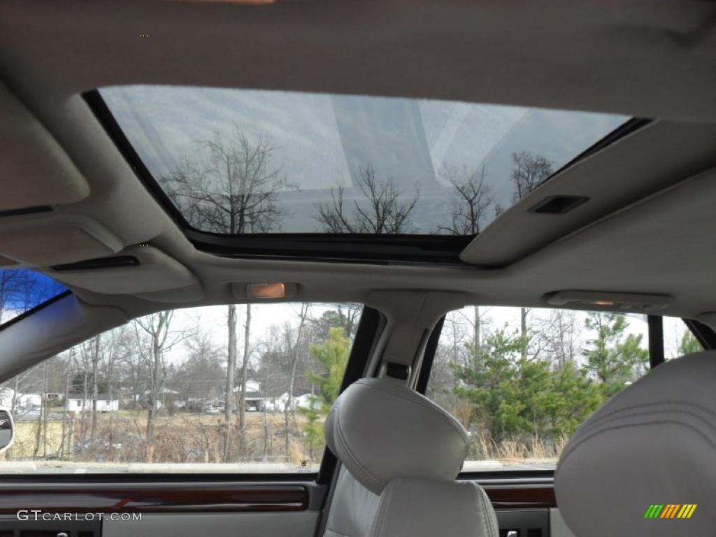 1995 Seville STS - White / Cashmere photo #11