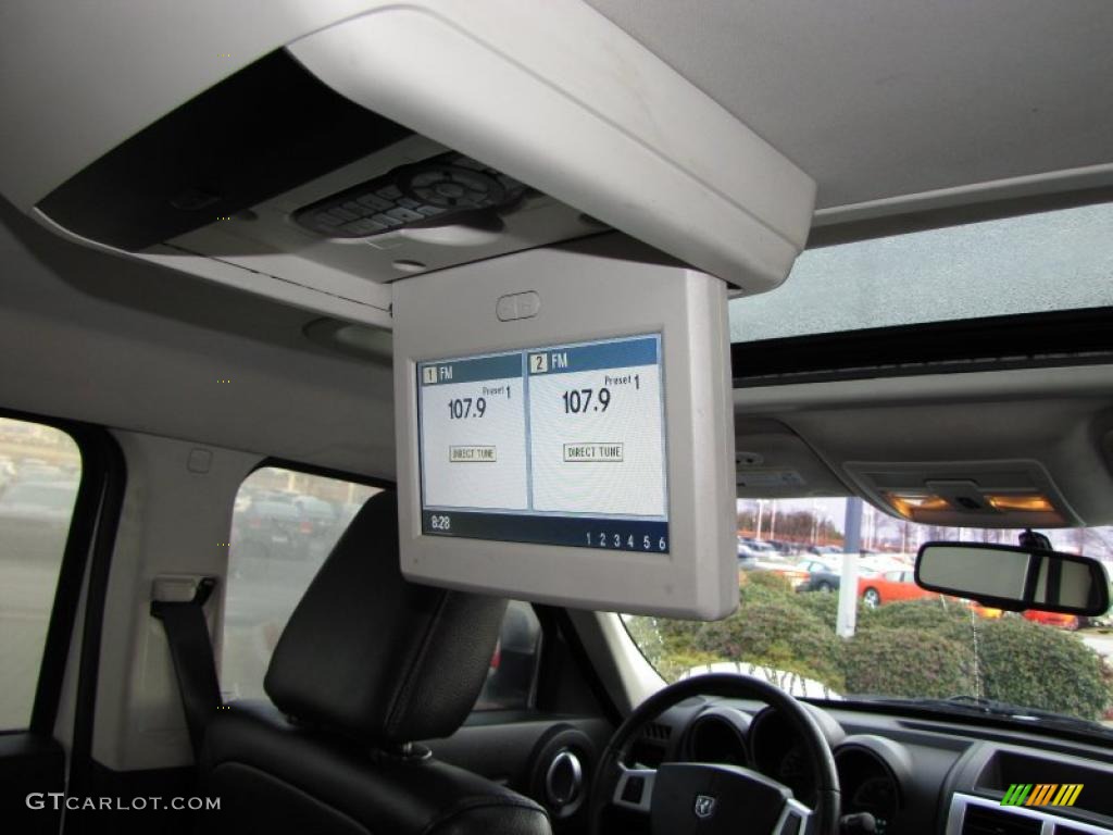 2008 Dodge Nitro R/T 4x4 Controls Photo #43463040