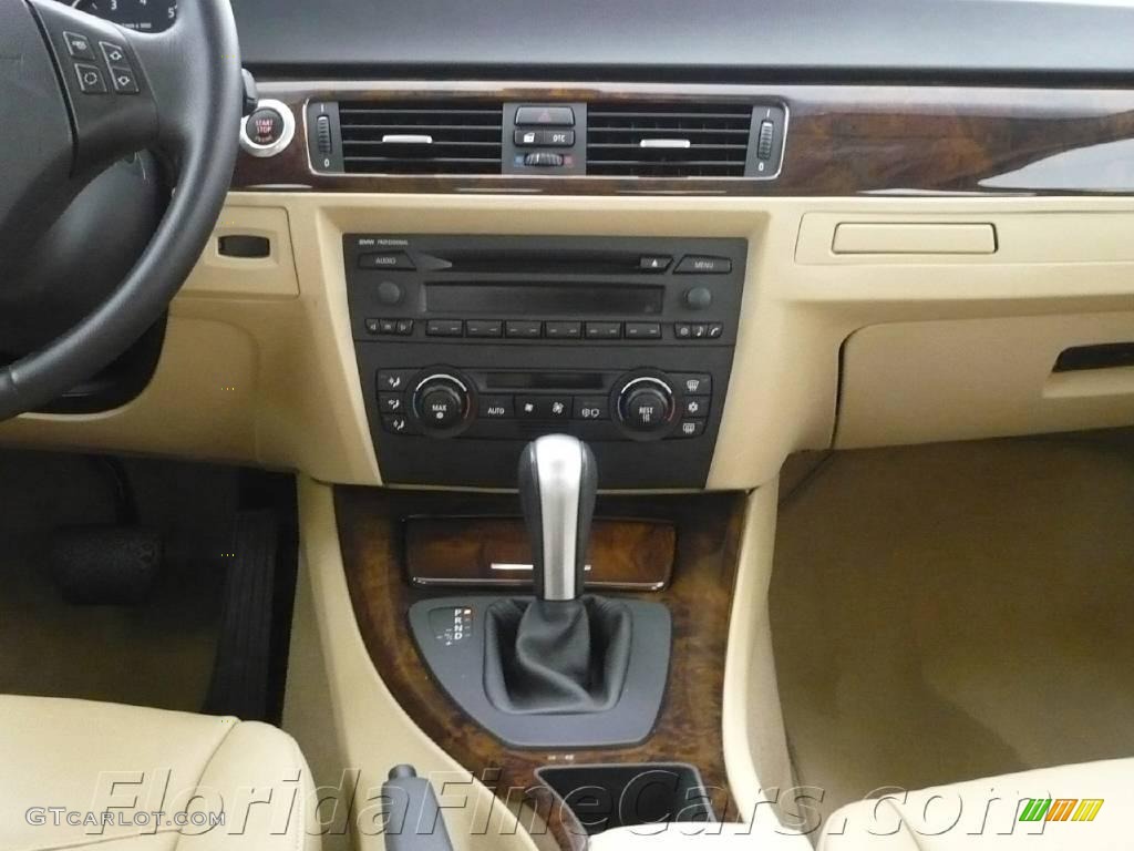 2006 3 Series 330i Sedan - Sonora Metallic / Beige photo #19