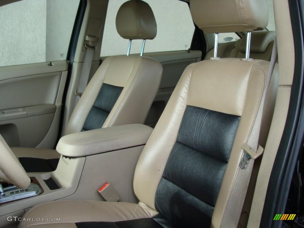 Pebble Beige/Black Interior 2005 Ford Five Hundred SEL AWD Photo #43468046
