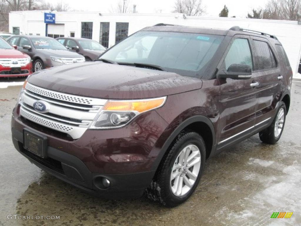 Bordeaux Reserve Red Metallic Ford Explorer