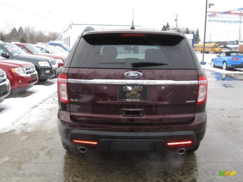 2011 Explorer XLT 4WD - Bordeaux Reserve Red Metallic / Charcoal Black photo #4