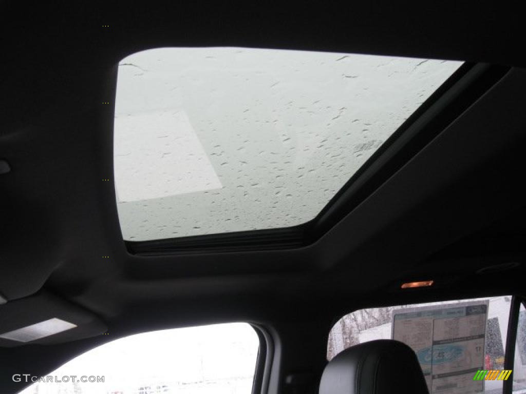 2011 Ford Explorer XLT 4WD Sunroof Photo #43472182