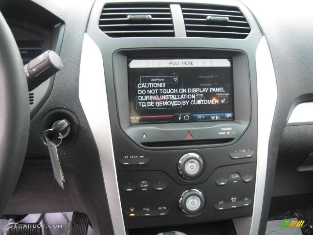 2011 Ford Explorer XLT 4WD Controls Photo #43472206